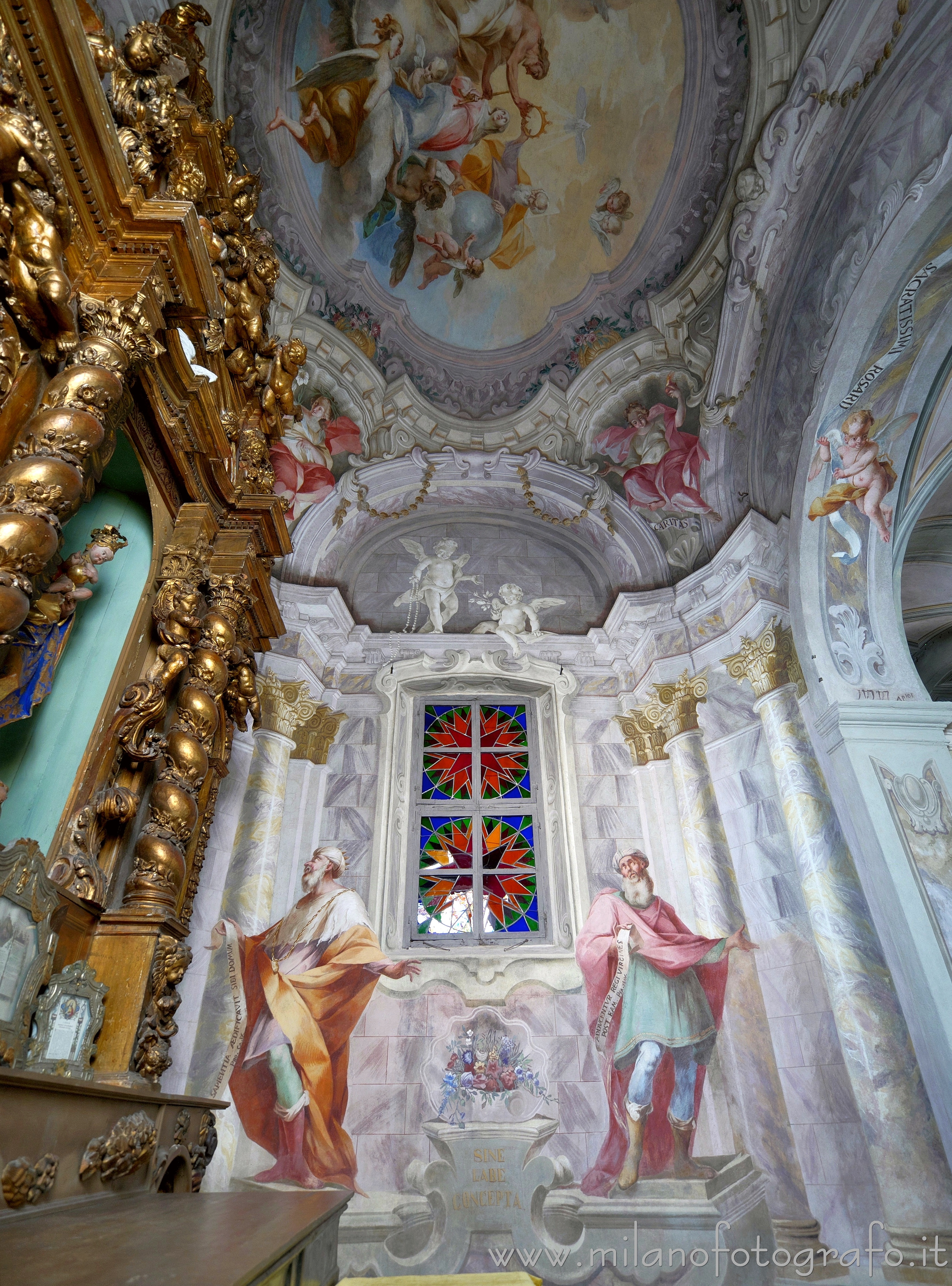 Pettinengo (Biella, Italy) - Right wall of the Chapel of Our Lady of the Rosary in the Parish Church of the Saints Stephen and James - Full resolution picture